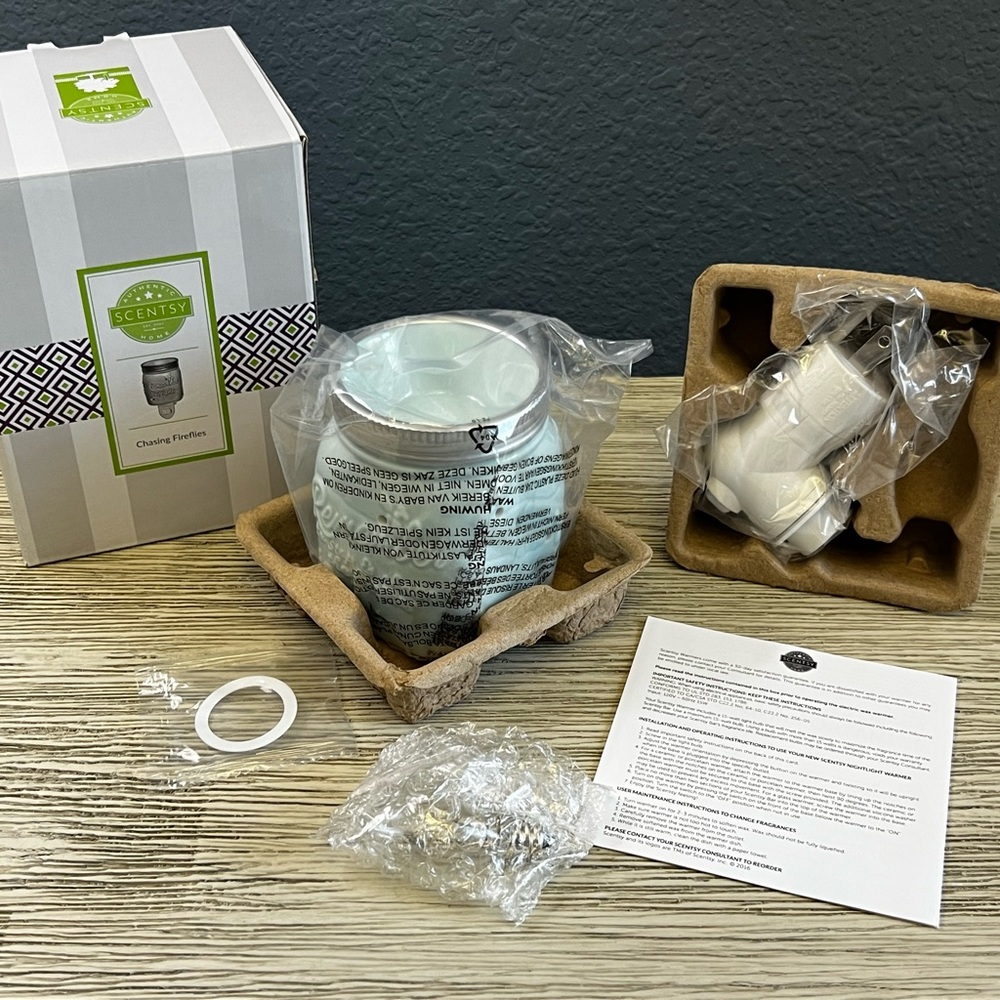 🆕 Scentsy Chasing Firefly’s Wall Plug Light Turquoise Ceramic Wax Warmer